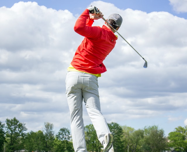 How to learn golf fast. Learn quick tips on how to learn golf fast as a beginner golfer.